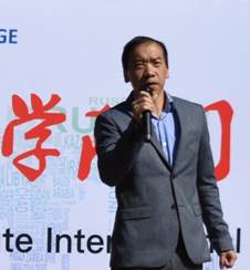 1.美方刘子华院长致开幕辞